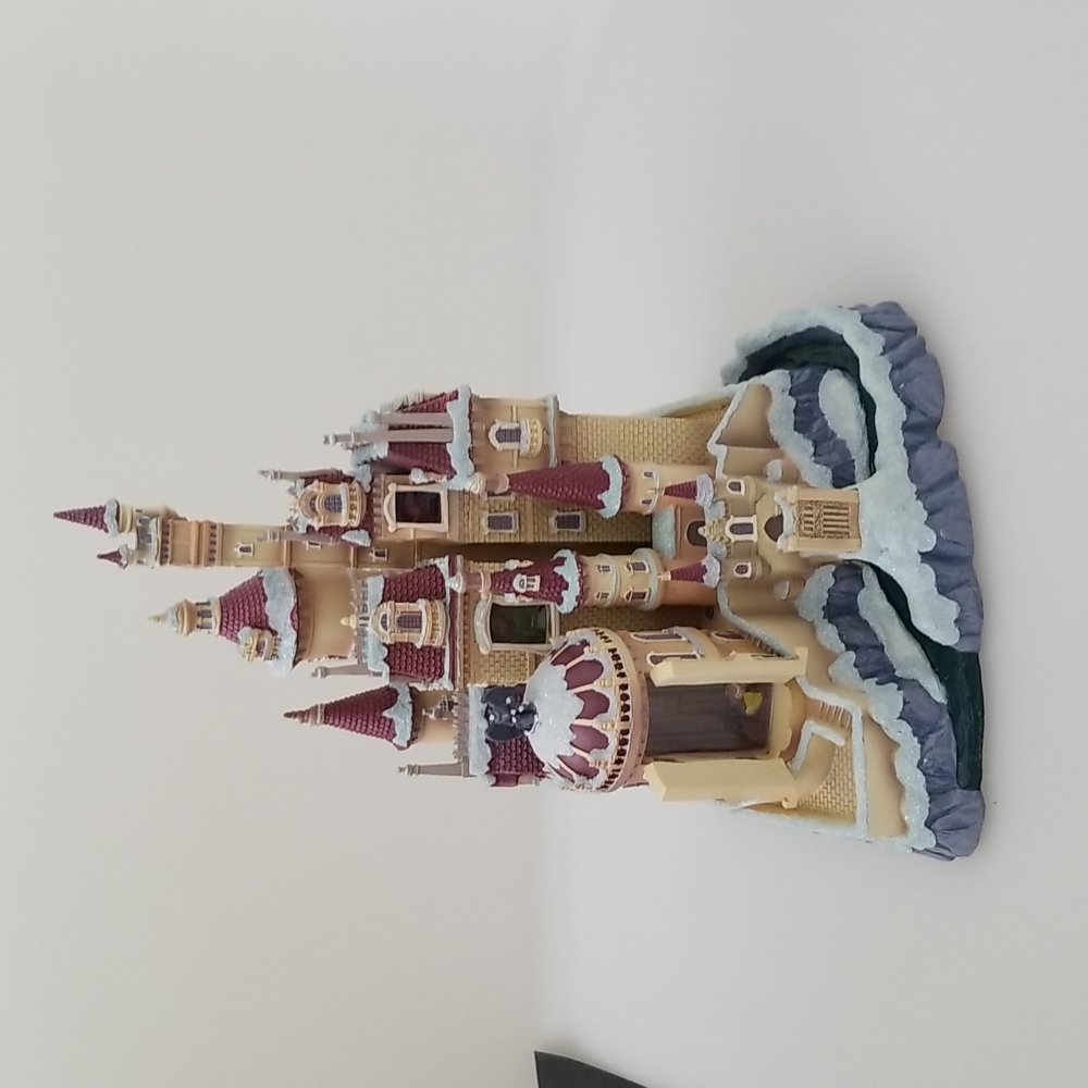 Disney Castle Collection Beauty And The Beast BELLE Light Up CASTLE #10/…